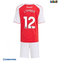 Camisa de Futebol Arsenal Jurrien Timber #12 Equipamento Principal Infantil 2025-26 Manga Curta (+ Calças curtas)